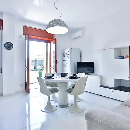 Guesthost - Casa Andy Salerno