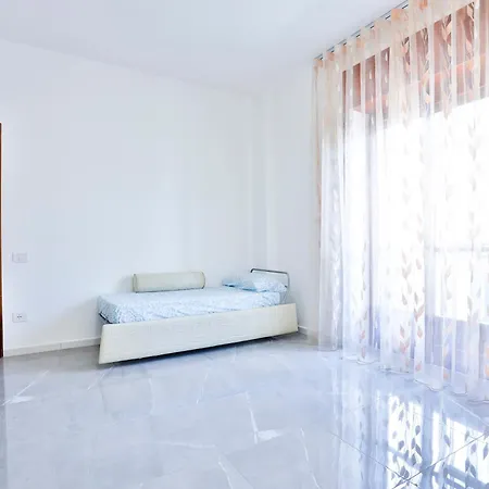 Guesthost - Casa Andy Salerno